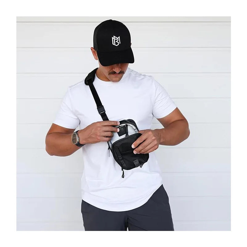 Magnetic Gym Water Bottle Bag Holder Portable Phone Sling Bag With Phone Pocket Built-in Magnet For Men Women Sports Fitness